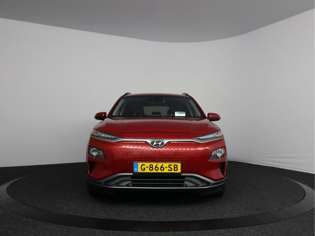 Hyundai Kona EV Comfort 64 kWh 1/2 Leder | Head-up Display