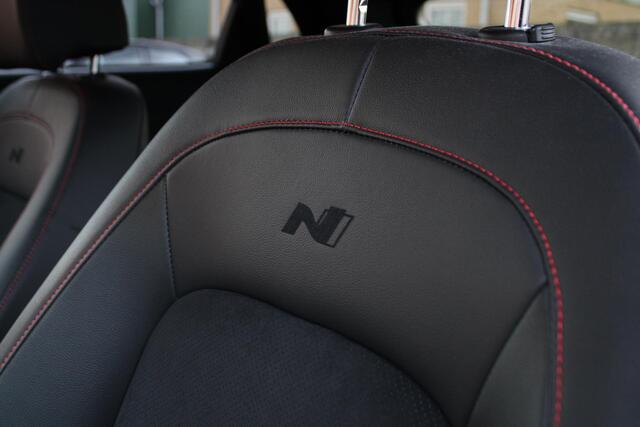 Hyundai Kona 1.0 T-GDI N Line Stoel Verwarming/Ventilatie, Navigatie, Achteruitrijcamera, Cruise Control, Dodehoek Detectie