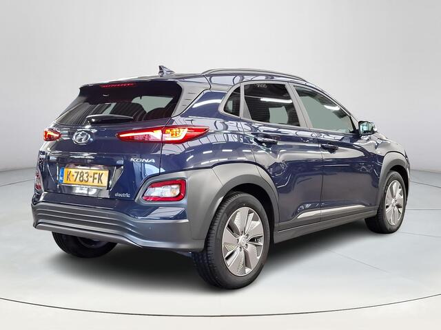 Hyundai Kona EV Fashion 64 kWh | Apple Carplay/Android Auto | Head-up display | Lichtmetalen velgen | Climate control | Achteruitrijcamera |