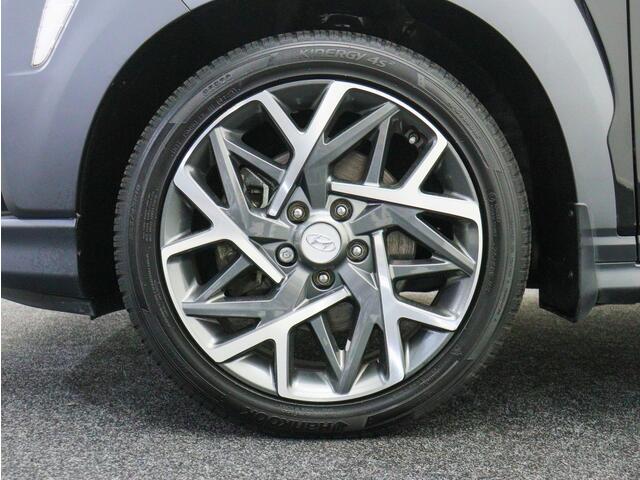 Hyundai Kona 1.6 GDI HEV Premium | Trekhaak | 1e Eigenaar