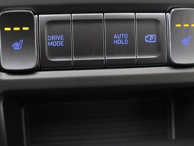 Hyundai Kona EV Fashion 64 kWh | Stoelverwarming | Head-Up | Camera | Carplay | Adaptive cruise | Navigatie | Keyless | Climate control