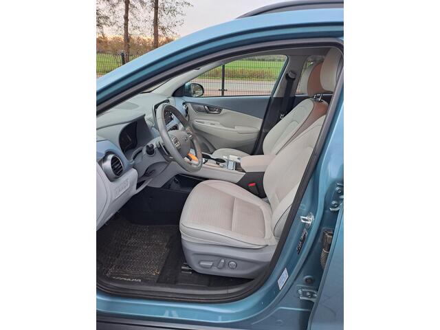 Hyundai Kona EV Premium 64 kWh