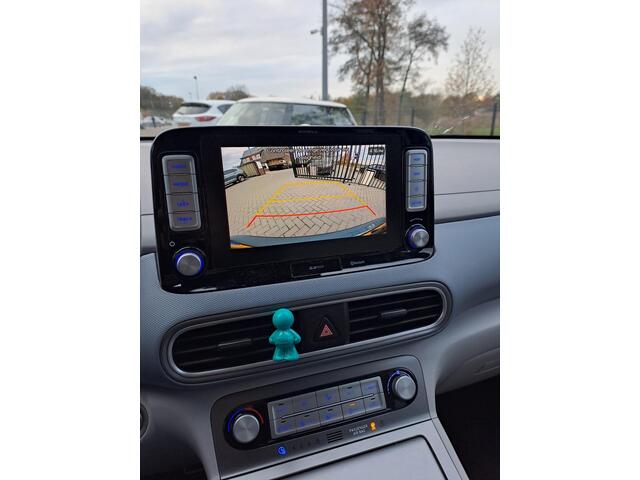 Hyundai Kona EV Premium 64 kWh