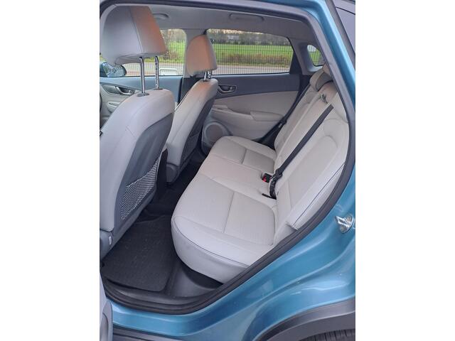 Hyundai Kona EV Premium 64 kWh