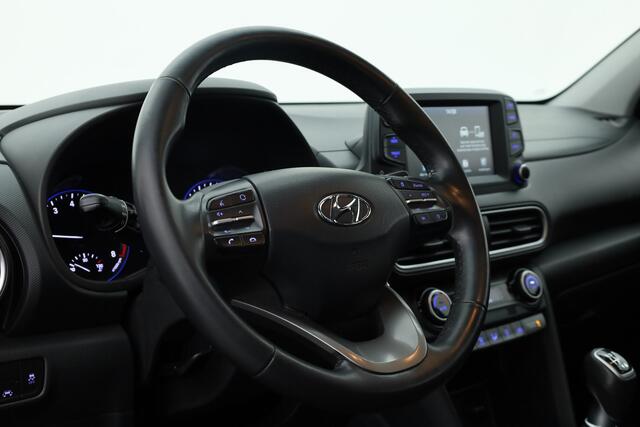 Hyundai Kona 1.0 T-GDI Comfort | Cruise Contr. | Camera | Trekhaak | CarPlay | All seasons | Clima