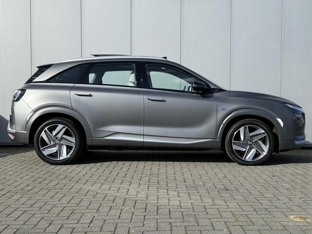 Hyundai NEXO FCEV Plus Pack / Waterstof / Wit Leder / Stoelverkoeling / Stoelverwarming Voor + Achter / 360 Camera / Schuif- & Kanteldak / All Season / NL Auto / Titanium Grey Mat /