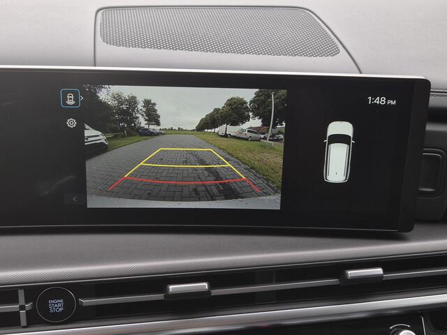 Hyundai SANTA FE 1.6 T-GDI PHEV Comfort Smart 4WD 7p. Automaat / 7 Persoons / Adaptief CC / Apple Carplay Android Auto / Stuur- en Stoelverwarming / Achteruitrijcamera / Elektrische achterklep / Keyless Entry/Start /