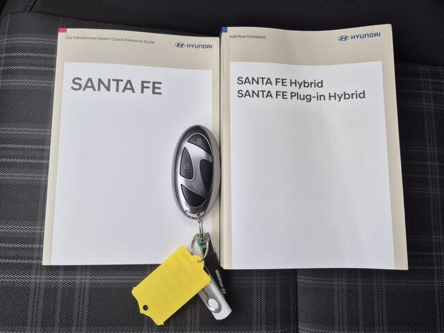 Hyundai SANTA FE 1.6 T-GDI PHEV Comfort Smart 4WD 7p. Automaat / 7 Persoons / Adaptief CC / Apple Carplay Android Auto / Stuur- en Stoelverwarming / Achteruitrijcamera / Elektrische achterklep / Keyless Entry/Start /