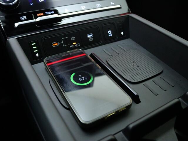 Hyundai SANTA FE 1.6 T-GDI PHEV 4WD Black Line | 6-zitter | Navigatie | Leder