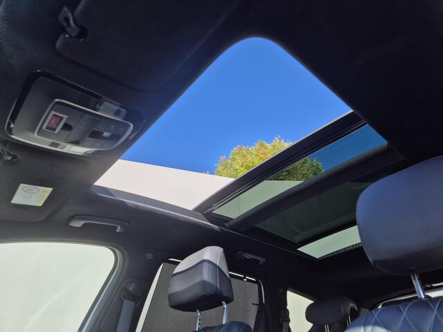 Hyundai SANTA FE 1.6 T-GDI PHEV Plug-in Premium Plus Sky Automaat / HUD / Trekhaak afneembaar / Glazen schuif- en kanteldak / Trekgewicht 1350 kg / Rondomzicht camera / Stuur-, Stoel en Achterbankverwarming / Elektrische achterklep /