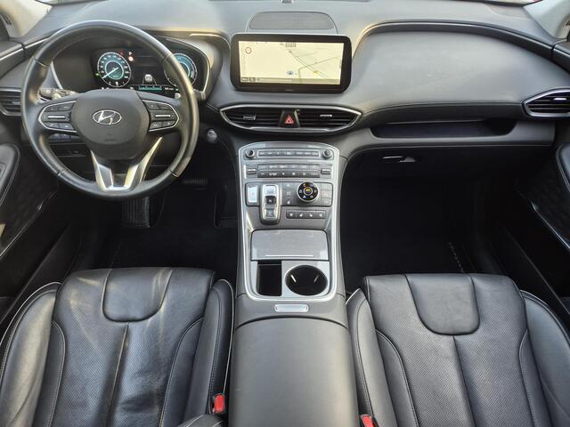 Hyundai SANTA FE 1.6 T-GDI PHEV Plug-in Premium Automaat / HUD / Afn. trekhaak 1.350 kg / EAER 58 km stad 69km / Elektrische achterklep / Stuur-,Stoel en Achterbankverwarming / Adaptief CC / Stoelventilatie / Rondomzicht camera /