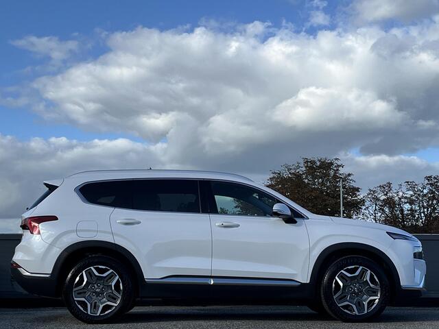 Hyundai SANTA FE 1.6 T-GDI 265PK PHEV Premium Sky 7p. | 7-Persoons | Lederen bekleding incl ventilatie en verwarming |Panorama schuifkanteldak | Fabrieksgarantie 07-2029 |