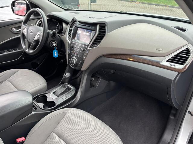 Hyundai SANTA FE 3.3 V6 2017 Benzine 7-Persoons Automaat Voyager Routan