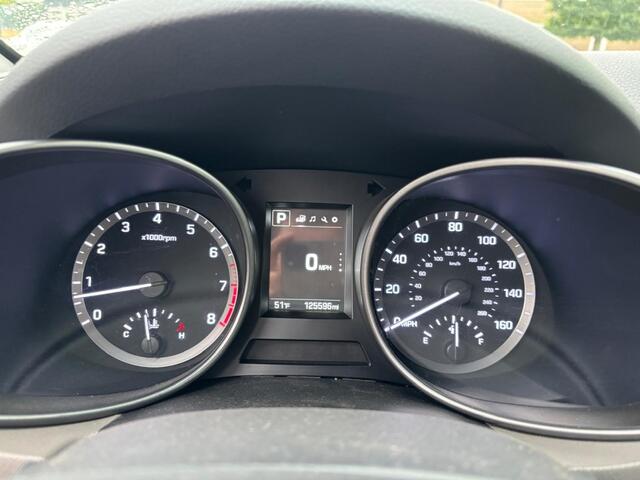 Hyundai SANTA FE 3.3 V6 2017 Benzine 7-Persoons Automaat Voyager Routan