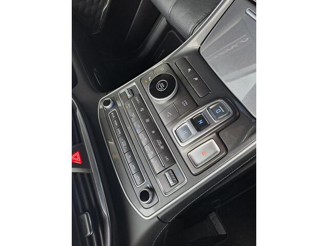 Hyundai SANTA FE 1.6 T-GDI HEV Comfort Smart 7-Persoons, Volleder, Krell Audio, Camera, DAB