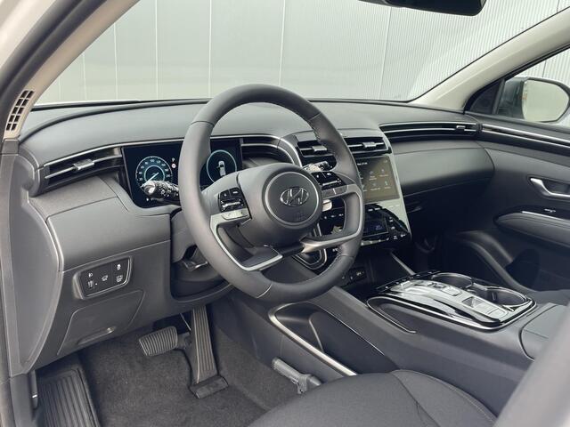 Hyundai TUCSON 1.6 T-GDI PHEV Comfort Smart 4WD / 1350KG Trekgewicht / Navigatie + Apple Carplay/Android Auto / Climate Control / Keyless Entry & Start / 19" LMV / Automatische Achterklep / Bluelink /
