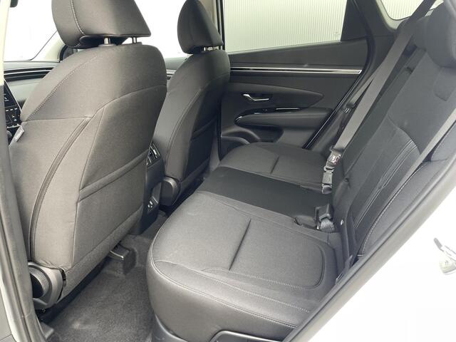 Hyundai TUCSON 1.6 T-GDI PHEV Comfort Smart 4WD / 1350KG Trekgewicht / Navigatie + Apple Carplay/Android Auto / Climate Control / Keyless Entry & Start / 19" LMV / Automatische Achterklep / Bluelink /