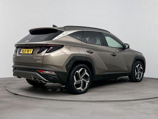 Hyundai TUCSON 1.6 T-GDI PHEV Premium Sky 4WD Lederen bekleding | Stoel en stuurverwarming | Stoelkoeling | 360 graden camera | Panoramisch schuif-/kanteldak