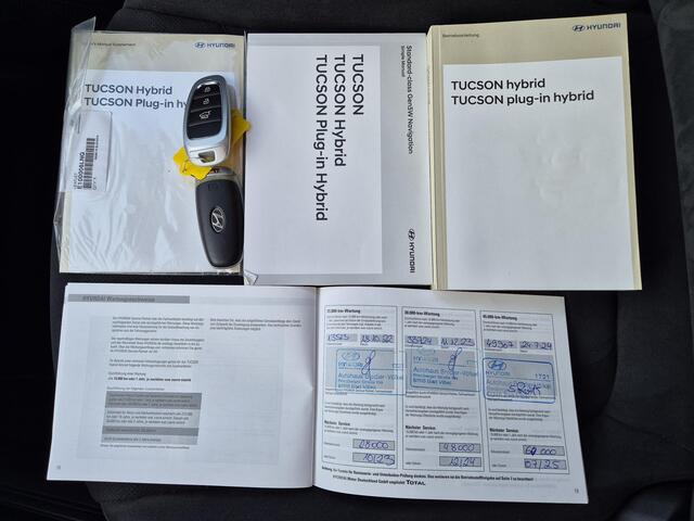 Hyundai TUCSON 1.6 T-GDI PHEV Plug-in N Line 4WD Automaat / Trekgewicht 1350 kg / Apple Carplay Android Auto / Elektrische bedienbare achterklep / Achteruitrijcamera / Adaptief cruise control / Stuur-, en Stoelverwarming /