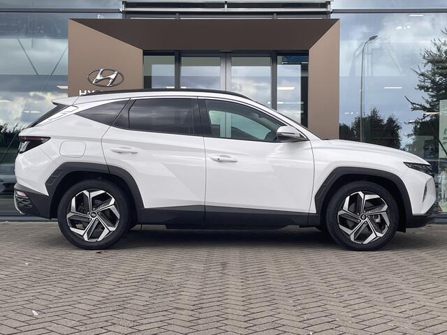 Hyundai TUCSON 1.6 T-GDI PHEV Comfort Smart 4WD Stuur verwarmd | Navigatie