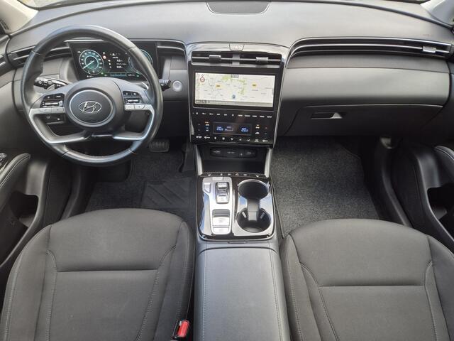 Hyundai TUCSON 1.6 T-GDI PHEV Comfort Smart 4WD Automaat / Apple Carplay Android auto / trekgewicht van 1.350 kg / Stuur-, en Stoelverwarming / elektrisch achterklep / Keyless Start/Entry / Achteruitrijcamera / Krell Audio Systeem /
