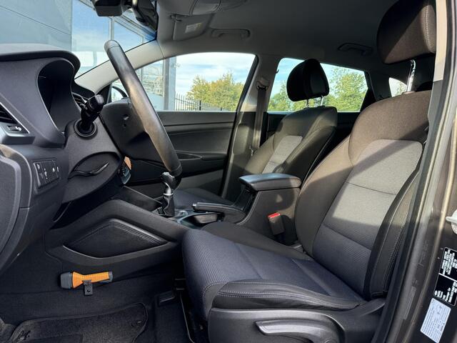 Hyundai TUCSON 1.6 GDi Comfort 2e Eigenaar,Camera,Navi,Clima,Cruise,Stoelverwarming,N.A.P,6 Bak,Pdc V+A,Lm velgen,132pk,Apk tot 02-2026