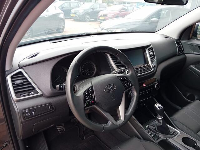 Hyundai TUCSON 1.6 GDi Comfort, Airco, Carplay/Android auto, Cruise control, Navigatie, Stoelverwarming, Camera, Parkeersensoren, Dimlicht automatisch, Elektrische ramen en spiegels, Centrale vergrendeling met AB, Nette auto, Dealer onderhouden, BOVAG
