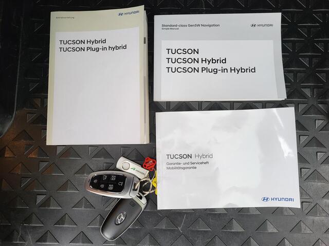 Hyundai TUCSON 1.6 T-GDI PHEV Premium Sky 4WD Automaat / Dealer onderhouden / Afneembare trekhaak (1.350 kg) / Panoramadak / 360° camera / Krell Audio / Stuur,- achterbank,- en voorstoelverwarming / Geventileerde voorstoelen / Android Auto / Apple Carplay