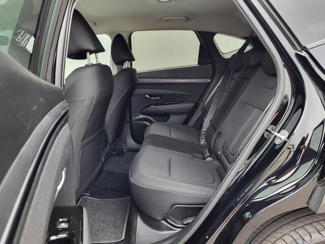Hyundai TUCSON 1.6 T-GDI PHEV Comfort Smart 4WD Automaat / Apple Carplay Android auto / Stuur-, en Stoelverwarming / Trekgewicht 1350 kg / Achteruitrijcamera / Keyless Entry/Start / Adaptief CC / Elektrische achterklep /