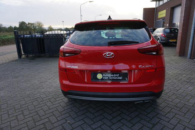 Hyundai TUCSON 1.6 T-GDI 177PK AUTOMAAT PREMIUM LUXE! DEALER ONDERHOUDEN! PANORAMADAK STOELKOELING+VERWARMING LEDER ELECTR.STOELEN 19INCH LMV ADAPTIEVE CRUISE CLIMA CRUISE FULL LED ELECTR.KLEP ENZ...