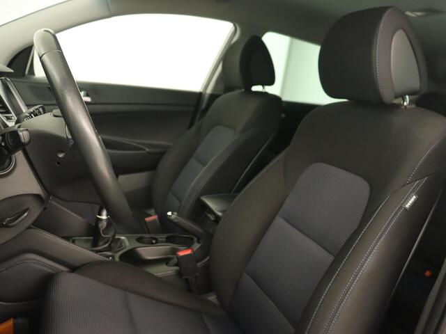 Hyundai TUCSON 1.6 GDi Comfort | Trekhaak | Stoelverwarming | Camera | Navigatie | Achterbankverwarming | Climate control | Parkeerhulp | Cruise control | Bluetooth