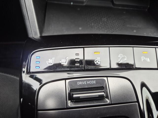 Hyundai TUCSON 1.6 T-GDI 230pk HEV N Line Sky Automaat / Fabrieksgarantie tot 04-2029 / 1600kg Trekgewicht / Panoramadak / Elektrische Stoelen met Memory / elektrisch glazen panorama-dak / Rondomzicht camera / Stuur-, Stoel en Achterbank verwarming /