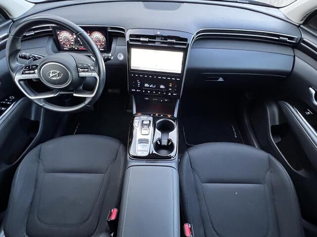 Hyundai TUCSON 1.6 T-GDI PHEV Plug-in Comfort 4WD Automaat / Fabrieksgarantie tot 04-2028 ** / Dealer onderhouden / Navigatie / Achteruitrijcamera / Apple Carplay Android / Dode hoek detectie / Stoelverwarming / 19" LM wielen /