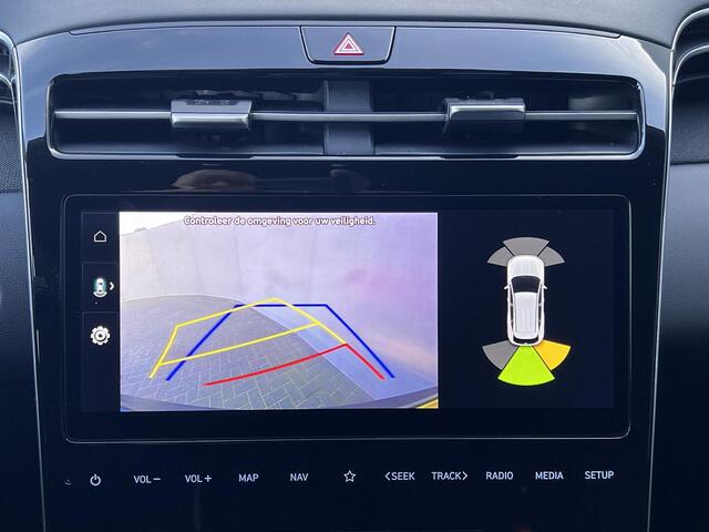 Hyundai TUCSON 1.6 T-GDI PHEV Plug-in Comfort 4WD Automaat / Fabrieksgarantie tot 04-2028 ** / Dealer onderhouden / Navigatie / Achteruitrijcamera / Apple Carplay Android / Dode hoek detectie / Stoelverwarming / 19" LM wielen /