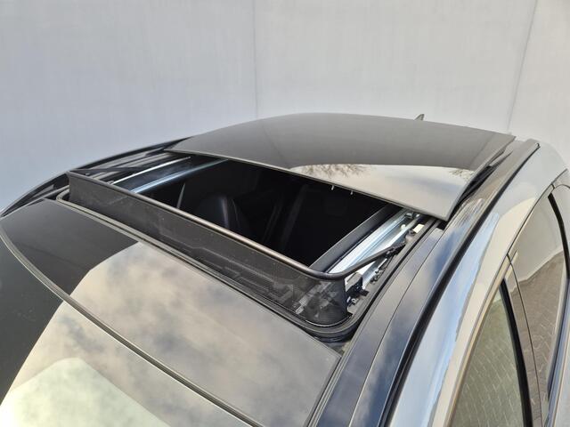 Hyundai TUCSON 1.6 T-GDI PHEV Plug-in N Line Sky 4WD Automaat / Fabrieksgarantie tot 10-2027 / Trekgewicht 1350 kg / Glazen schuif- en kanteldak / EAER bereik 62 km bereik stad 74 km / Elektrische achterklep / Stuur-, Stoel en Achterbank verwarming /