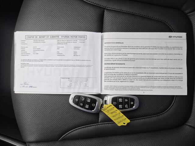 Hyundai TUCSON 1.6 T-GDI HEV Premium Sky Automaat / Fabrieksgarantie tot 03-2029 / Dealer onderhouden / Adaptief cruise control / Glazen schuif- en kanteldak / Elektrische achterklep / Stuur-, Stoel en Achterbank verwarming / Rondomzicht camera / Adaptief CC /