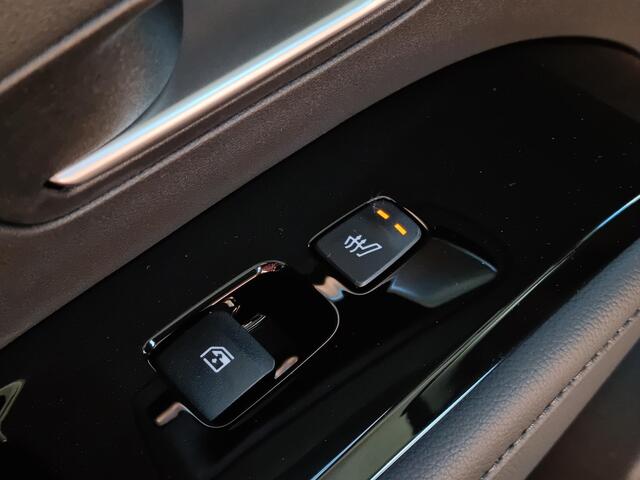 Hyundai TUCSON 1.6 T-GDI PHEV Premium 4WD / Trekhaak (Trekgewicht 1.350kg) / Stuur- en Stoelverwarming / Stoelverkoeling / Adaptieve Cruise Control / 360° Camera / Climate Control / Navigatie full map / Apple Carplay & Android Auto / Elektrisch Verstelbare Voorstoelen m