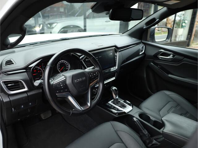 Isuzu D-MAX 1.9 Double Cab V-Cross 5 Persoons Grijs kenteken | Automaat | Trekhaak | Fabrieksgarantie | 3500 kg