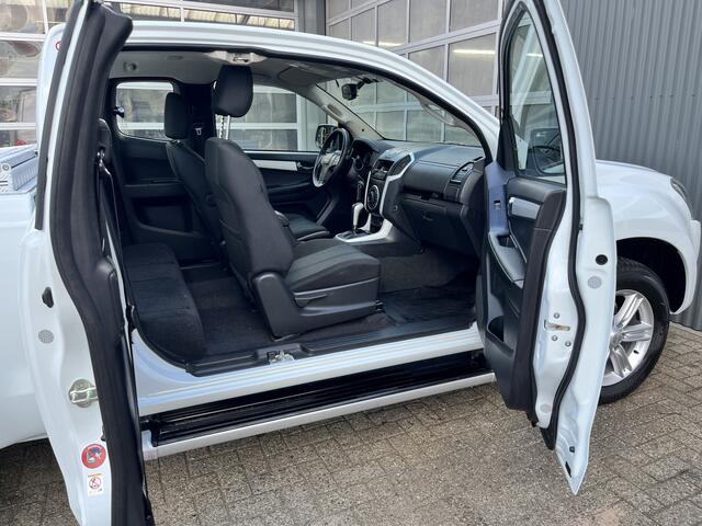 Isuzu D-MAX 1.9 Extended Cab X-Country 164PK 3500kg trekgwicht Airco Cruise controle Pick-up p-up Euro 6 Vierwielaandrijving Openlaadbak Gereedschapskist Camera Bpm vrij!!