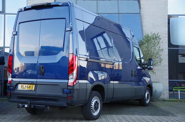 Iveco DAILY 35S18HV 3.0 352L H3 180PK AUT. LED, 3.5T TREKHAAK, CAMERA, NAVI, CRUISE, CLIMA, NL AUTO, NAP