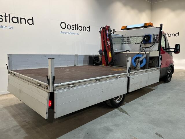 Iveco DAILY 35S16 2.3 Open Laadbak / HMF Kraan / Euro 6 / Compressor / Trekhaak 3500 KG / Airco / Cruise Control / 3-Zits / 69.100 KM !!