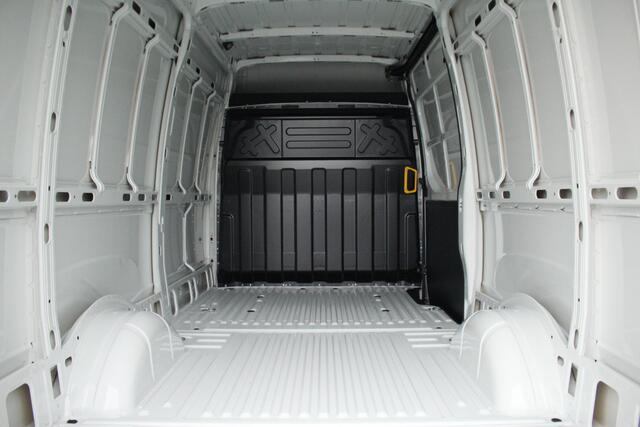 Iveco DAILY 35S16 2.3 160pk 352 L2H2 | Automaat | Facelift | Carplay/Android | Gev. stoel | 3500kg trekgew. | Lease 771,- p/m