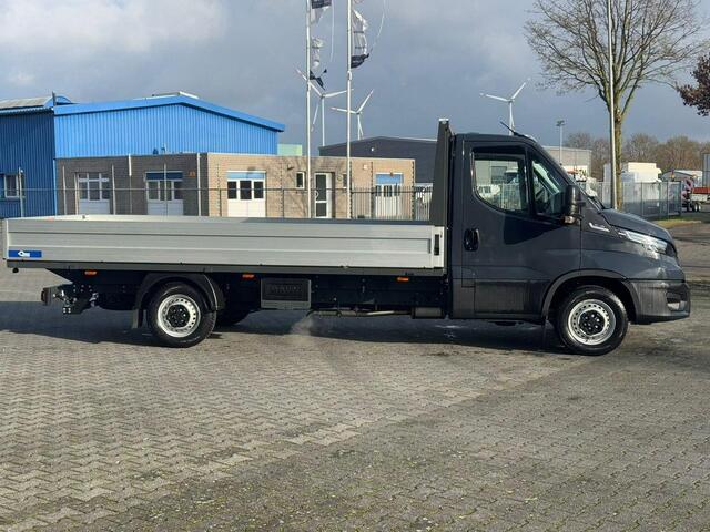 Iveco DAILY 35S18 180 pk Aut. Pick Up / Open Laadbak AirPro Luchtvering, Trekhaak 3.500 kg, Navi, Nieuw LxBxH 440x210x40 cm