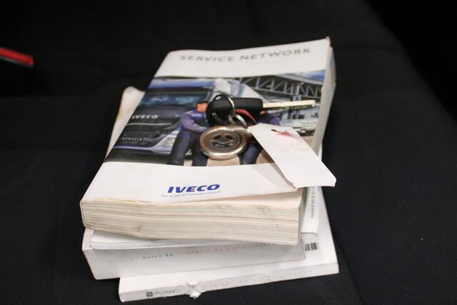 Iveco DAILY 35S14V 2.3 352 H2 AUTOMAAT 3500KG TREKVERMOGEN