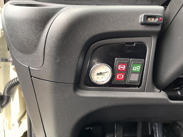 Iveco DAILY 35C16D Koelvries wagen -20° 3690 kg laadvermogen Be-combi Koelwagen Koeling Laadklep 1000kg Airco Cruise Nachtaansluiting Be clixstar Be oplegger 1e eigenaar Bpm vrij Euro 6