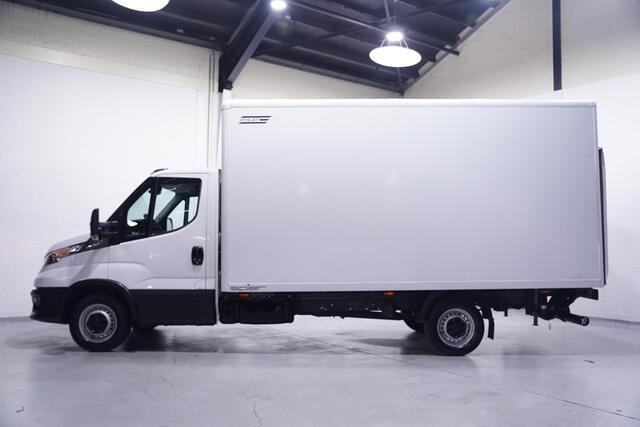 Iveco DAILY 35S16 160 pk Bakwagen met Laadklep Airco Audio/DAB+, LxBxH 435x205x210 cm, 3-Zits