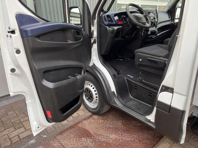 Iveco DAILY 35S14 2.3 410 Himatic Automaat Open laadbak 3500kg trekhaak Euro 6 Open laadbak Pick up p-up Bakwagen Himatic Maxi 3500 kg trekgewicht