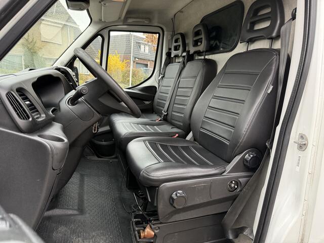 Iveco DAILY 35S16V 2.3 352 H3 L Airco, Nieuwe versnellingsbak, Distributieriem V.V. 2024, Goed onderhouden, Leder interieur, Imperiaal, LED bar, Climate control, 4 seizoenenbanden,