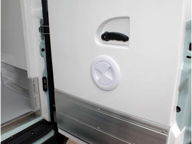 Iveco DAILY 35S16 2.3 352L H2 Aut. Koel- Vrieswagen Dag- Nachtkoeling Nieuw