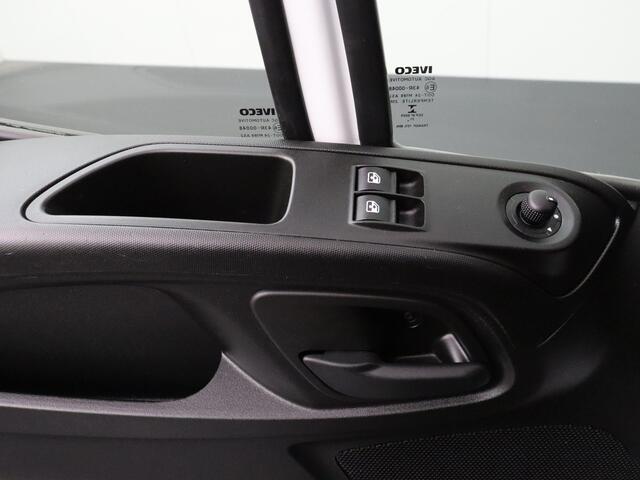 Iveco DAILY 35C16 Bakwagen+Laadklep | Airco | 3-Persoons | 750Kg Laadklep